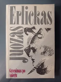 Gyvenimas po sniegu knygos viršelis